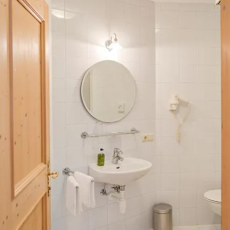 Hotel Wunder 3*