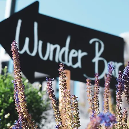 Wunder Hotel